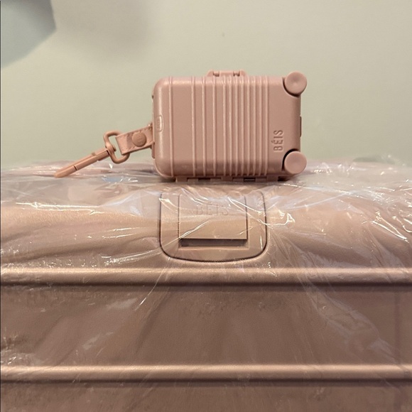 BEIS Soft Pink Luggage with TSA Locks - Picture 9 of 14